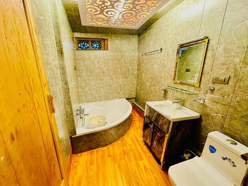 Hotel New Zealand Group Of Houseboats Srīnagar Zewnętrze zdjęcie
